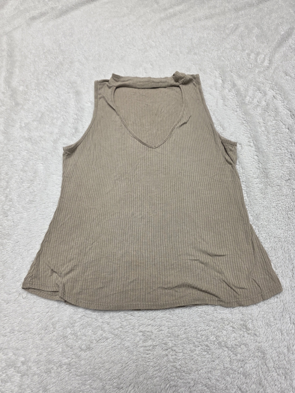 Kendall & Kylie Ribbed V-Neck Tank Top - Taupe
